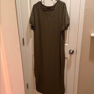 Chic Olive V-Neck Maxi Dress/with pockets